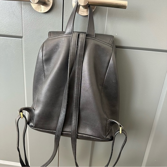 Coach Vintage leather drawstring medium sized backpack. Travel, dark academia main image 14